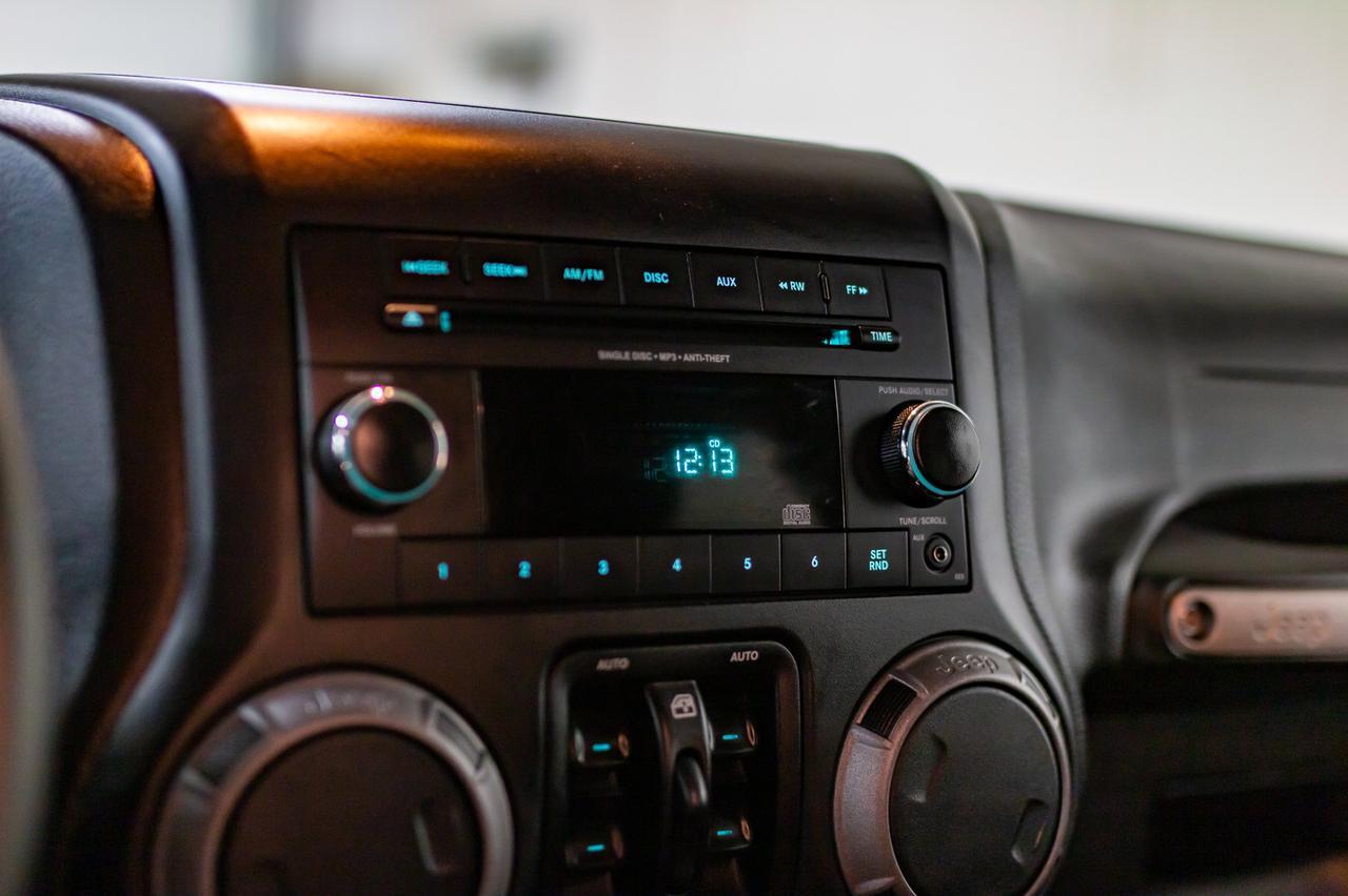 2015 Jeep Wrangler Unlimited 4x4 Sport Level Kit Manual Red Deer AB