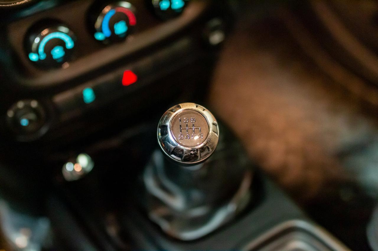 2015 Jeep Wrangler Unlimited 4x4 Sport Level Kit Manual Red Deer AB