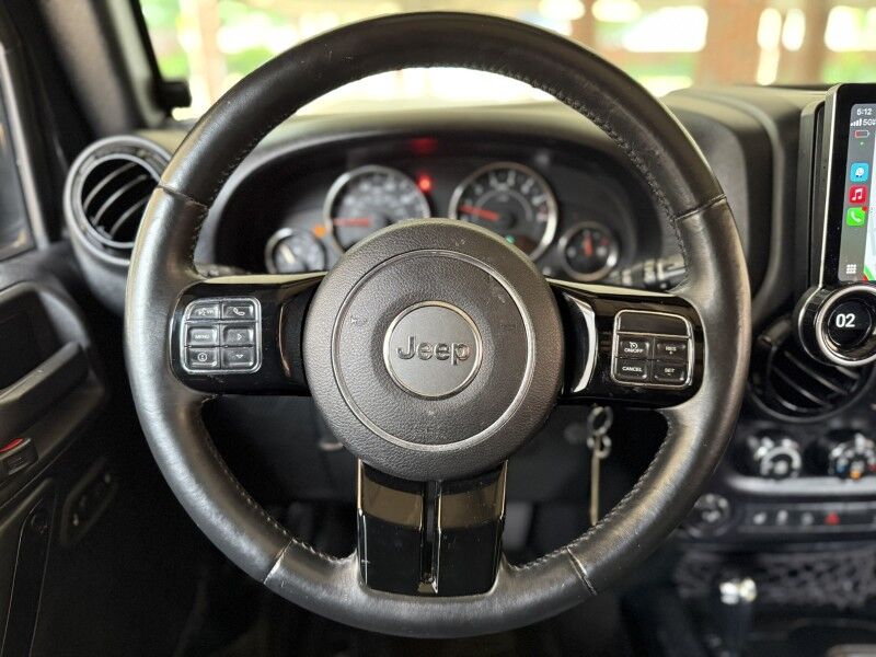 2015 Jeep Wrangler Unlimited Altitude photo 18