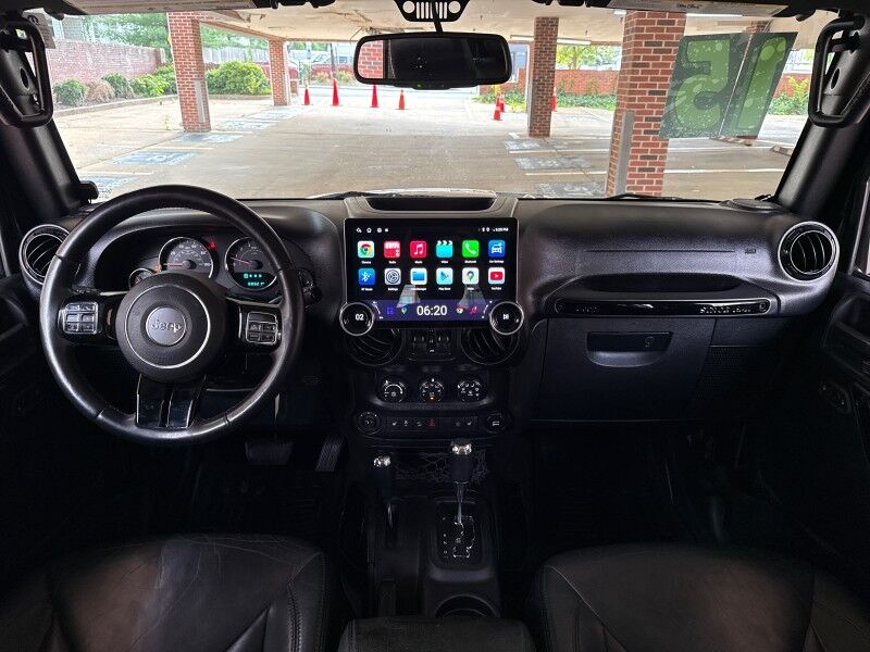 2015 Jeep Wrangler Unlimited Altitude photo 20