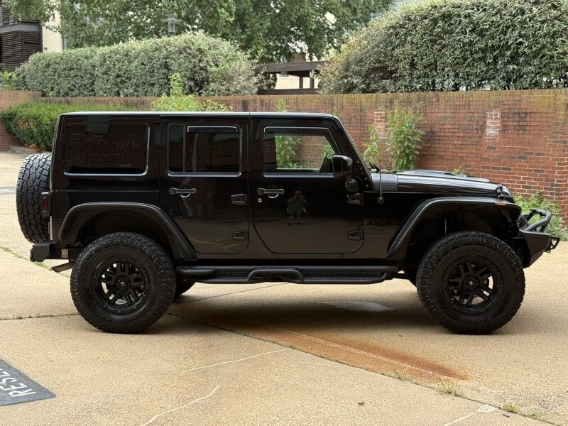 2015 Jeep Wrangler Unlimited Altitude photo 5