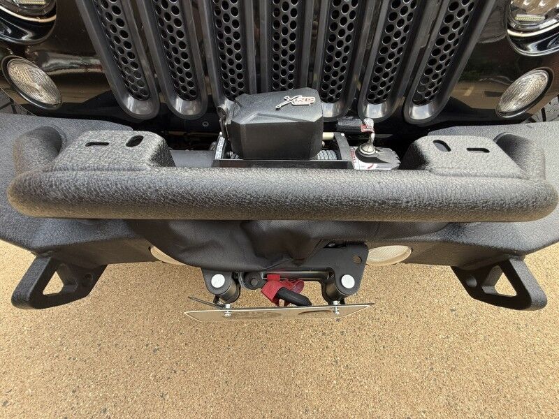 2015 Jeep Wrangler Unlimited Altitude photo 9