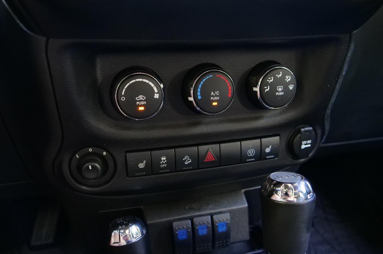 2015 Jeep Wrangler Unlimited Altitude 4X4 / Upgrades / Heated Front Seats! Lincolnton NC