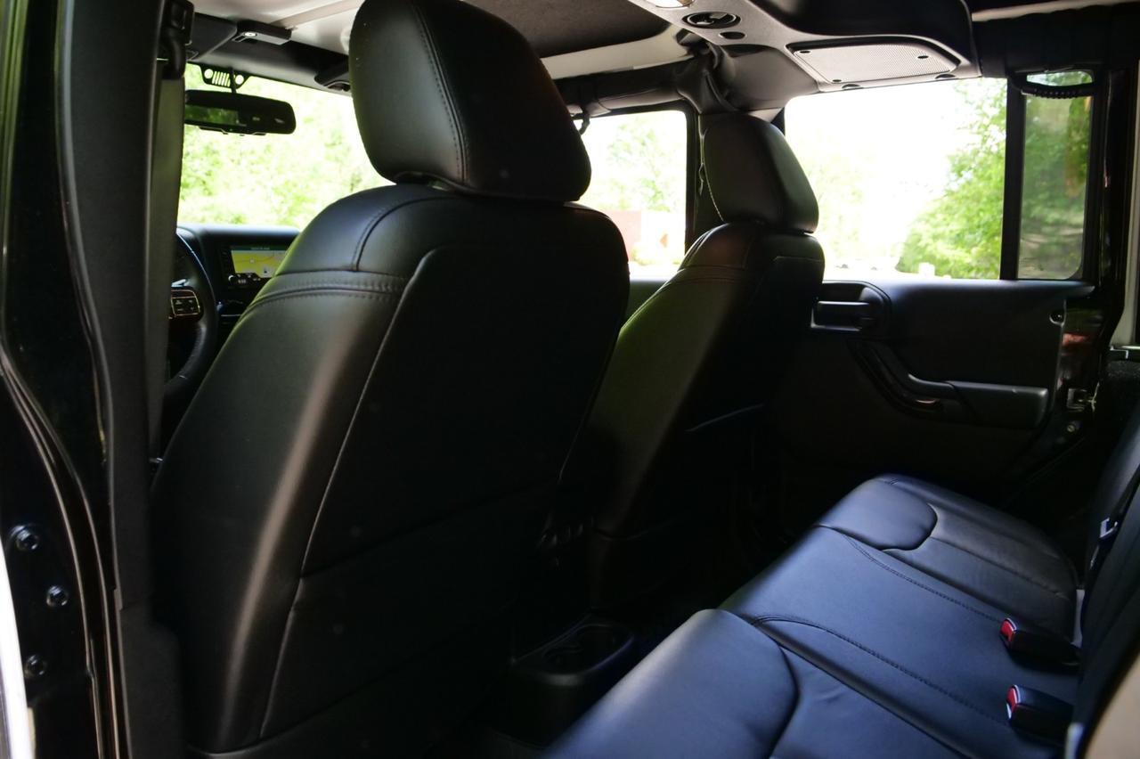 2015 Jeep Wrangler Unlimited Altitude 4X4 / Upgrades / Heated Front Seats! Lincolnton NC