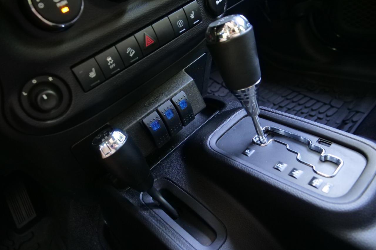 2015 Jeep Wrangler Unlimited Altitude 4X4 / Upgrades / Heated Front Seats! Lincolnton NC