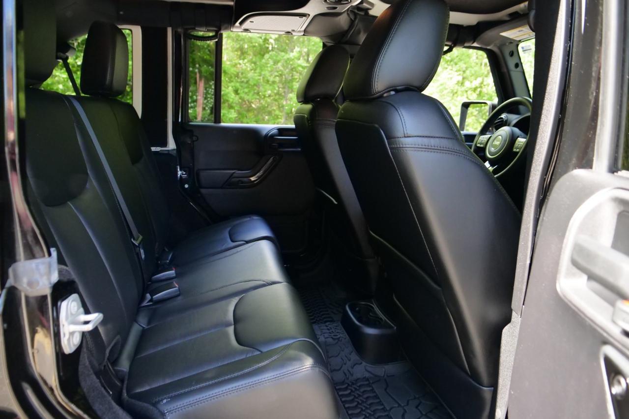 2015 Jeep Wrangler Unlimited Altitude 4X4 / Upgrades / Heated Front Seats! Lincolnton NC