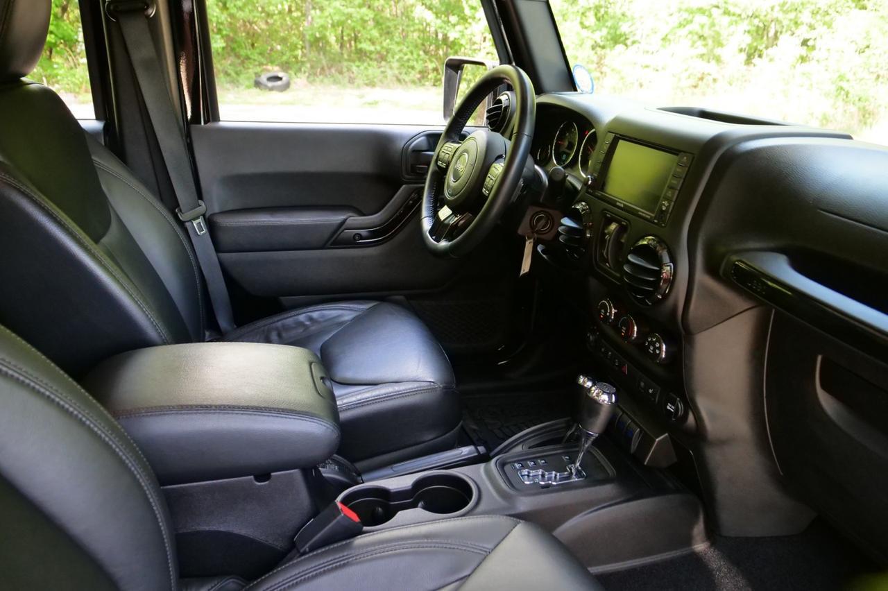 2015 Jeep Wrangler Unlimited Altitude 4X4 / Upgrades / Heated Front Seats! Lincolnton NC