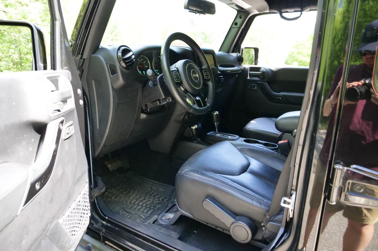 2015 Jeep Wrangler Unlimited Altitude 4X4 / Upgrades / Heated Front Seats! Lincolnton NC