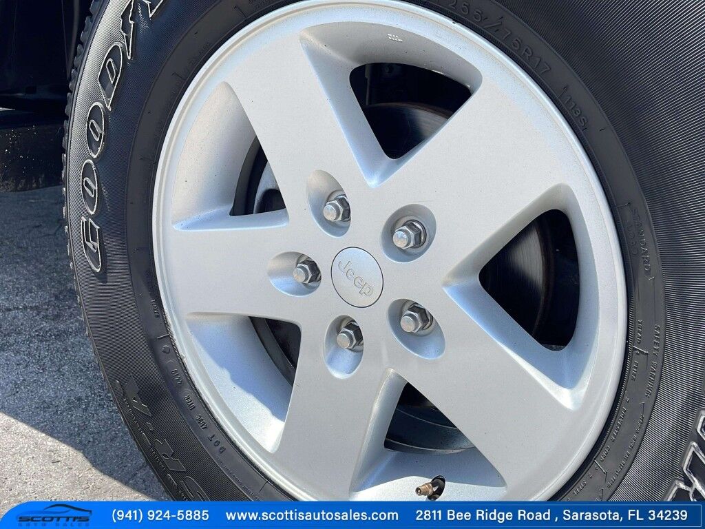 2015 Jeep Wrangler Unlimited Freedom Edition~4X4~ANTI-THEFT SYSTEM~CRASH SENSORS~CRUISE CONTRO;~LIMITED SLIP DIFFERENTIAL~PREMIUM SOUND SYSTEM~REMOVABLE ROOF~RUNNING BOARDS~TOW HOOKS~TRAILER WIRING Sarasota FL