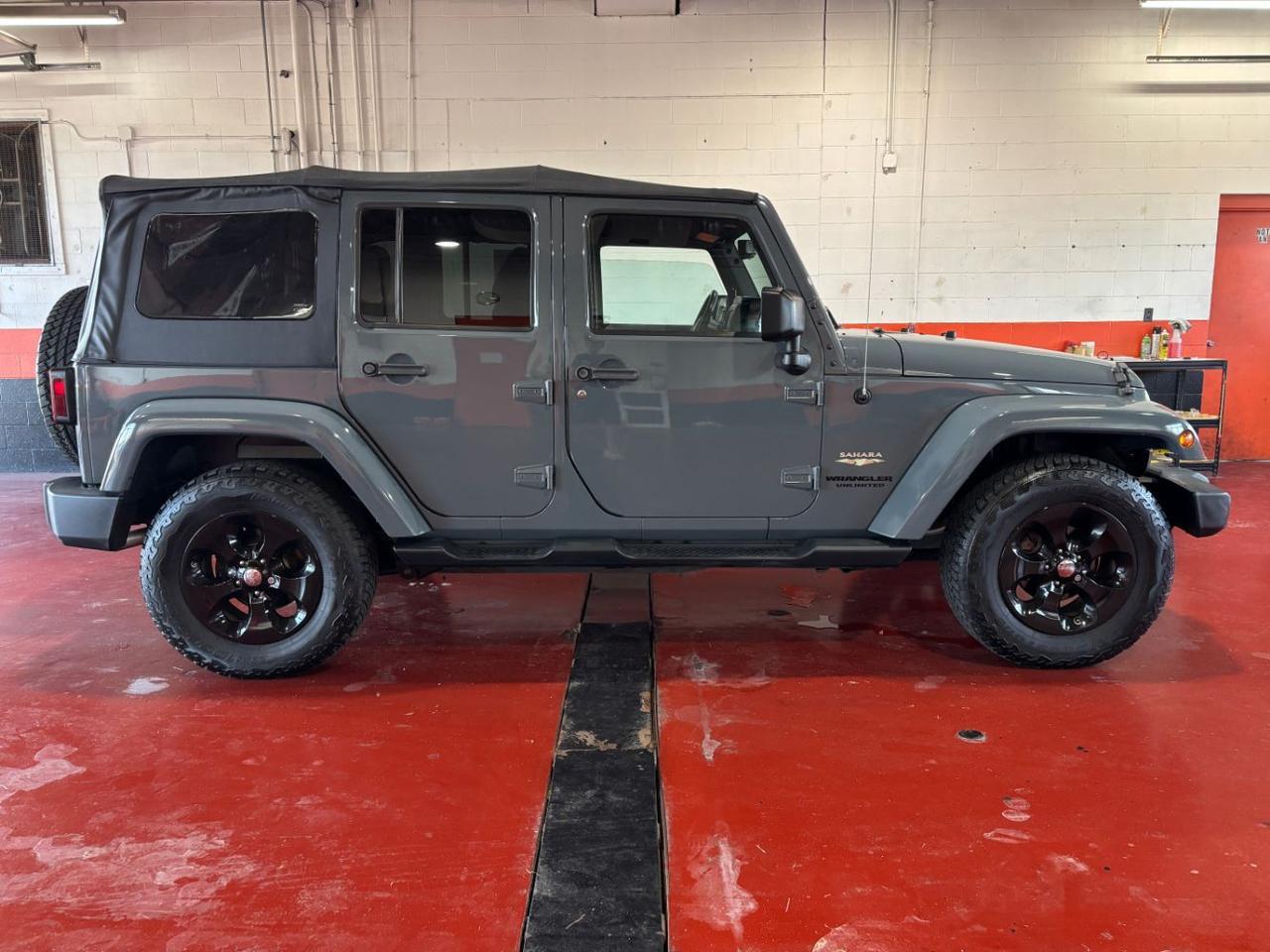 2015 Jeep Wrangler Unlimited Sahara Franklin OH