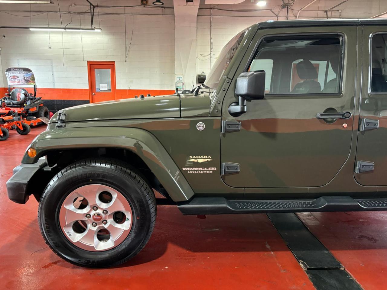 2015 Jeep Wrangler Unlimited Sahara Franklin OH