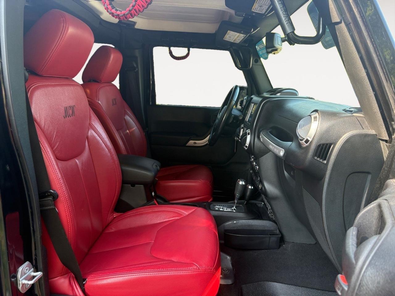 2015 Jeep Wrangler Unlimited Sahara, LIFTED, BRUSH GUARD, RUNNING BOARDS, FENDER FLARES, HARD TOP, CUSTOM BLACK MOTO METAL WHEELS, TOW PACKAGE, ALPINE SOUND SYSTEM, UCONNECT BLUETOOTH, ONLY 73K MILES, WRANGLE THE KEYS TO THIS JEEP! Virginia Beach VA