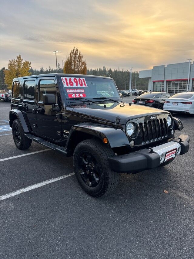 2015 Jeep Wrangler Unlimited Sahara photo 4