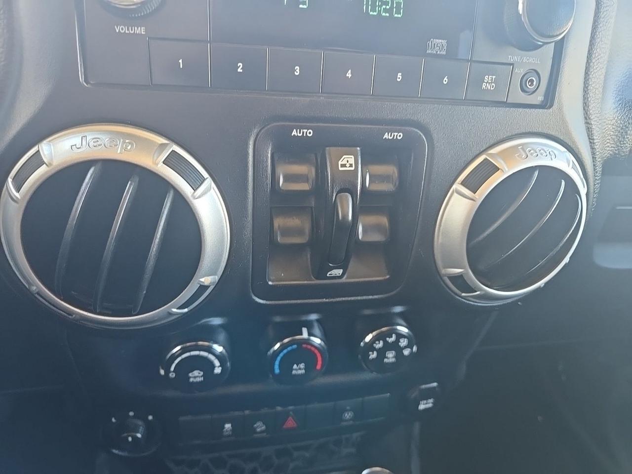 2015 Jeep Wrangler Unlimited Sahara West Burlington IA