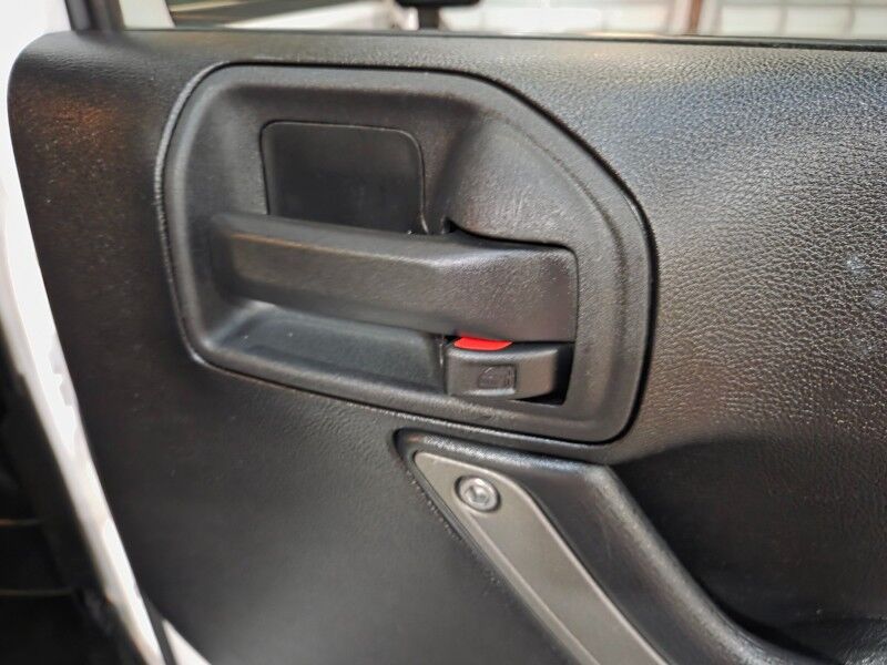 2015 Jeep Wrangler Unlimited Sport 3.6L V6 4 Door Leather Touch Screen NEW TIRES FREE WARRANTY Arlington TX