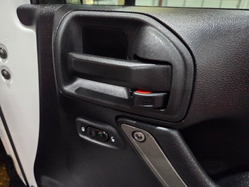 2015 Jeep Wrangler Unlimited Sport 3.6L V6 4 Door Leather Touch Screen NEW TIRES FREE WARRANTY Arlington TX