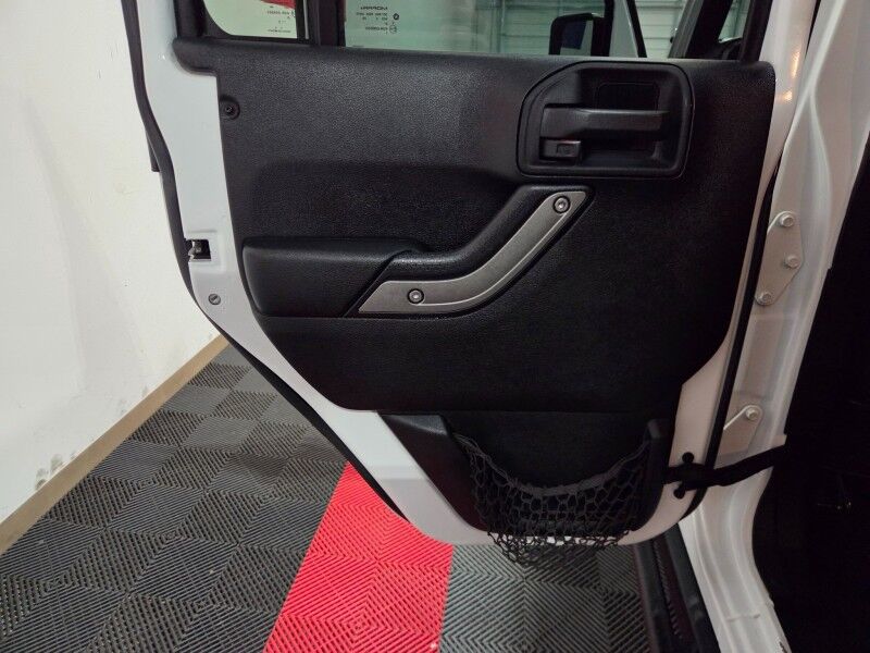 2015 Jeep Wrangler Unlimited Sport 3.6L V6 4 Door Leather Touch Screen NEW TIRES FREE WARRANTY Arlington TX