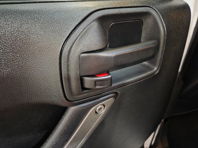 2015 Jeep Wrangler Unlimited Sport 3.6L V6 4 Door Leather Touch Screen NEW TIRES FREE WARRANTY Arlington TX