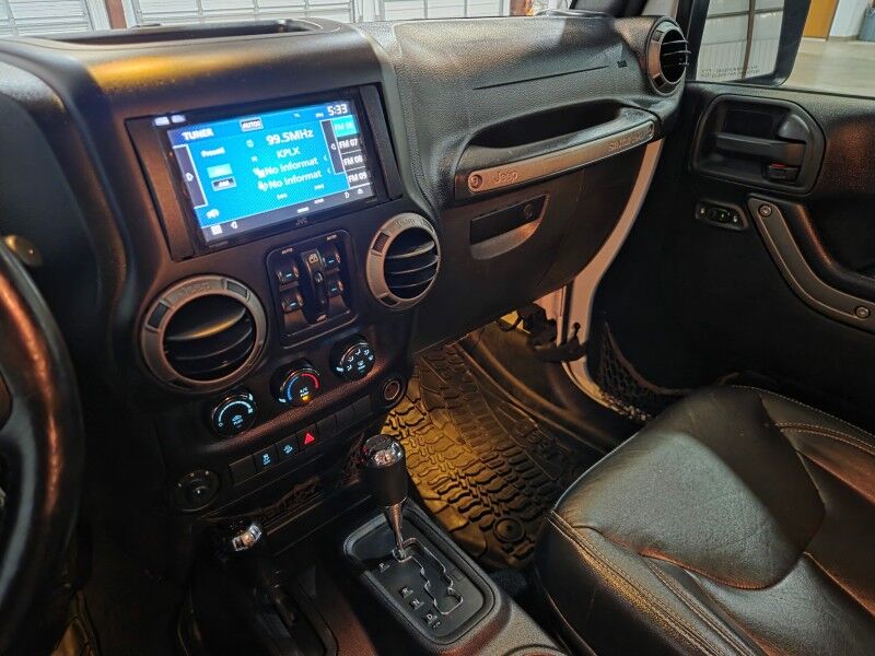 2015 Jeep Wrangler Unlimited Sport 3.6L V6 4 Door Leather Touch Screen NEW TIRES FREE WARRANTY Arlington TX