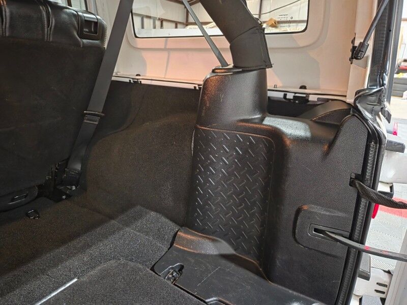 2015 Jeep Wrangler Unlimited Sport 3.6L V6 4 Door Leather Touch Screen NEW TIRES FREE WARRANTY Arlington TX