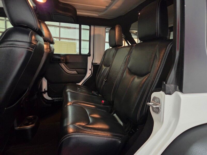 2015 Jeep Wrangler Unlimited Sport 3.6L V6 4 Door Leather Touch Screen NEW TIRES FREE WARRANTY Arlington TX