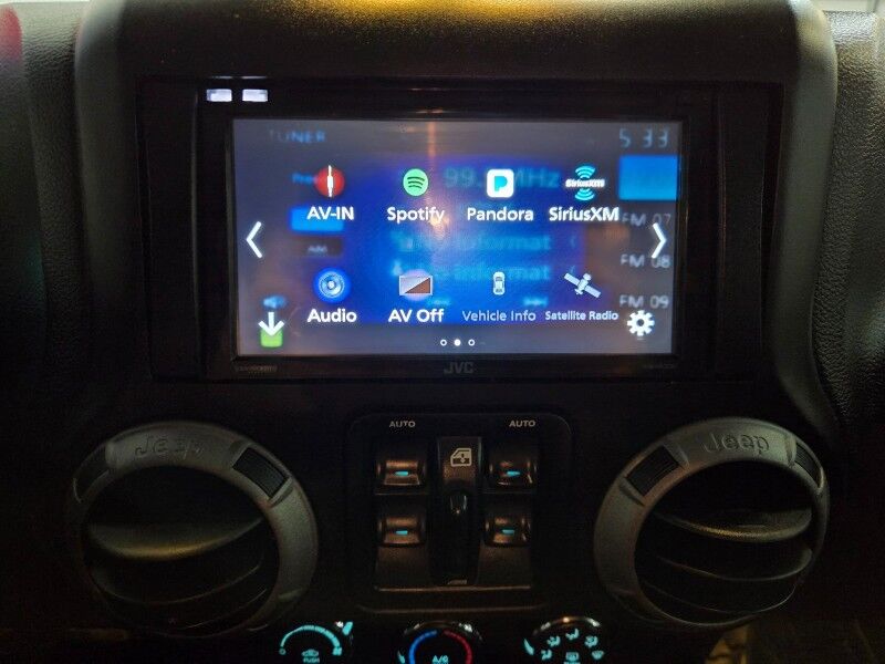 2015 Jeep Wrangler Unlimited Sport 3.6L V6 4 Door Leather Touch Screen NEW TIRES FREE WARRANTY Arlington TX