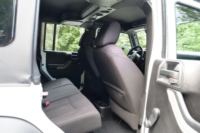 2015 Jeep Wrangler Unlimited Sport 4X4 / Soft Top / 3.6L V6! High Point NC