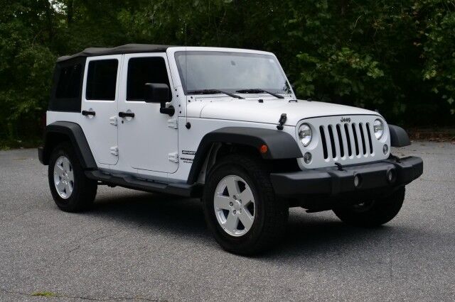 2015 Jeep Wrangler Unlimited Sport 4X4 / Soft Top / 3.6L V6! High Point NC