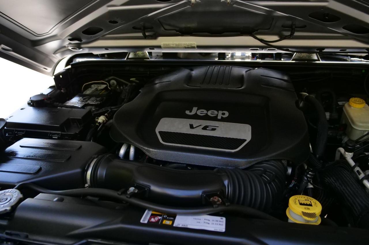 2015 Jeep Wrangler Unlimited Sport photo 39
