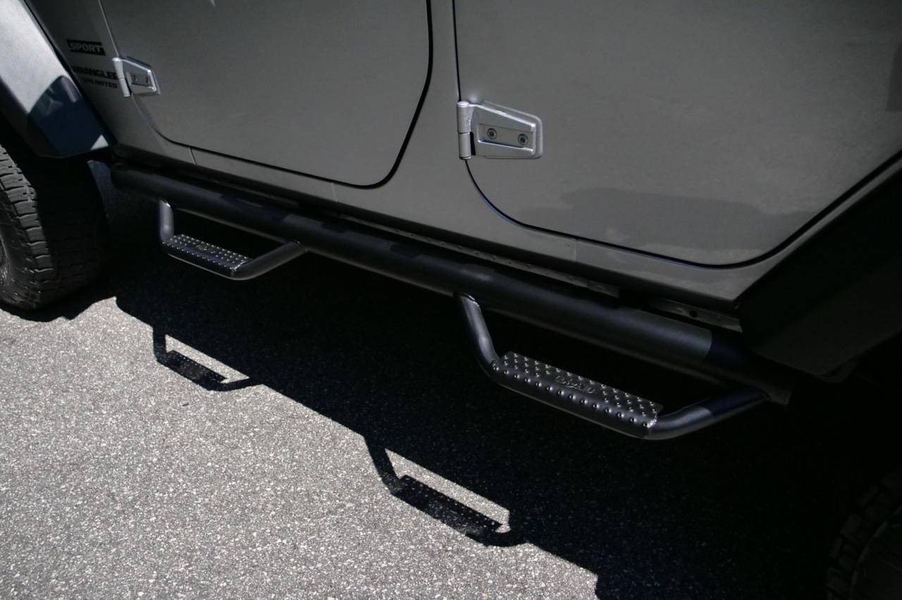 2015 Jeep Wrangler Unlimited Sport photo 17