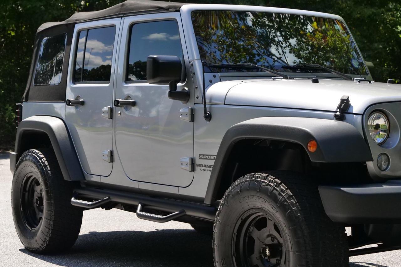 2015 Jeep Wrangler Unlimited Sport photo 24