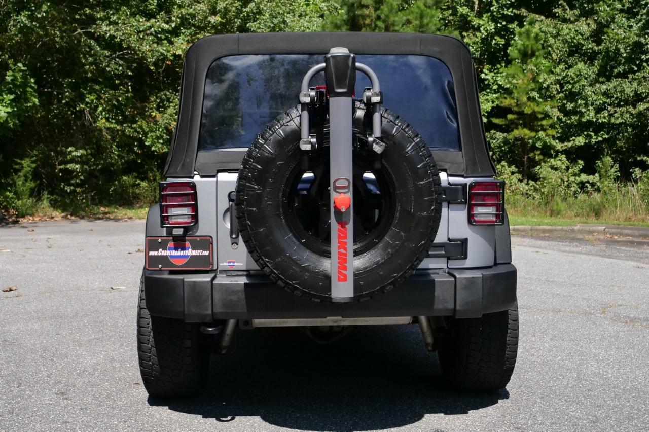 2015 Jeep Wrangler Unlimited Sport photo 12
