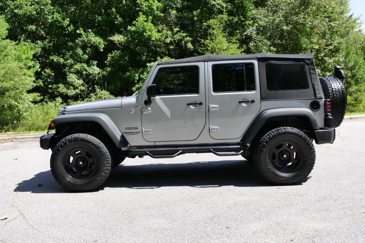 2015 Jeep Wrangler Unlimited Sport photo 22