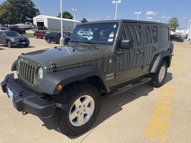 2015 Jeep Wrangler Unlimited Sport photo 4