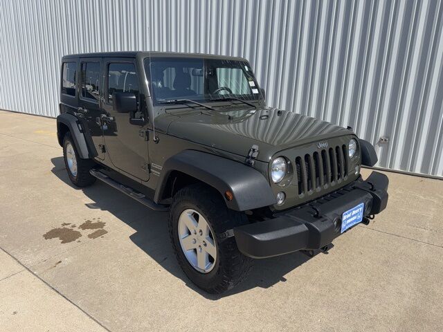 2015 Jeep Wrangler Unlimited Sport photo 2