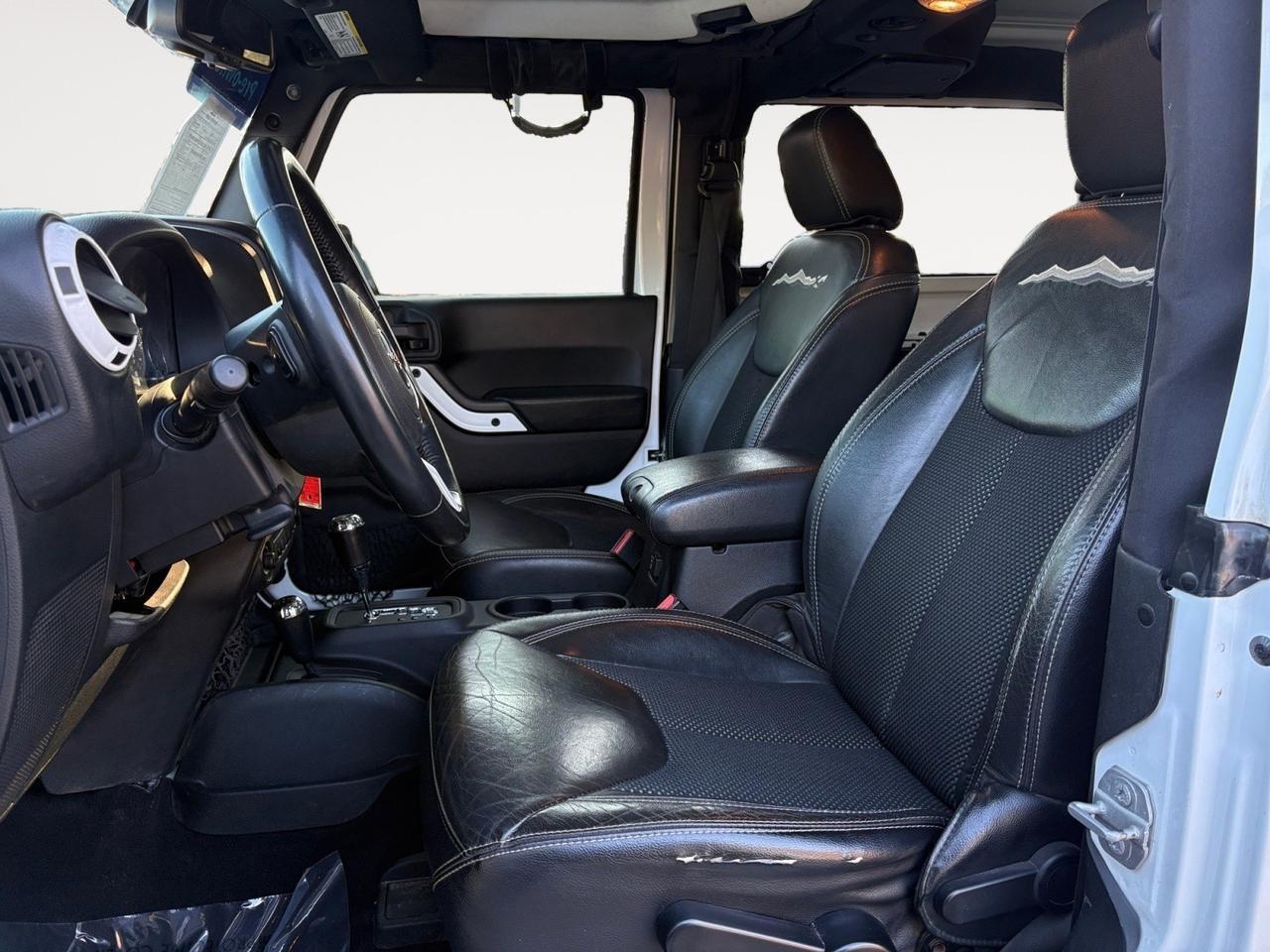 2015 Jeep Wrangler Wrangler X, LIFTED, FENDER FLARES, HOOKE ROAD BRUSH GUARD WITH LIGHT BAR, HARD TOP, TOW PACKAGE, TUBULAR SIDE STEPS, NAVIGATION, HEATED SEATS, ONLY 90K MILES, CLEAN CARFAX, WRANGLE THE ROAD TODAY!