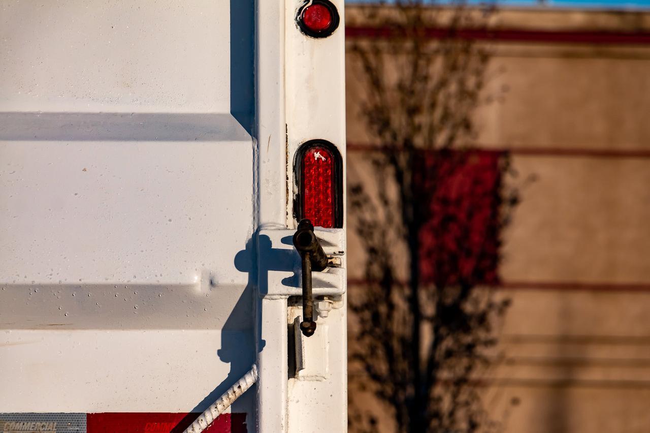 2015 Kenworth T-800 T/A Dump Truck Extended Daycab Red Deer AB