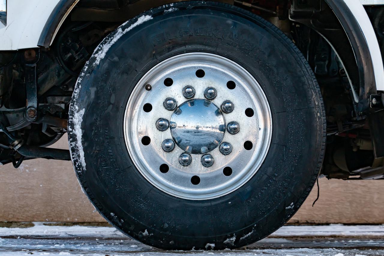 2015 Kenworth T-800 T/A Dump Truck Extended Daycab Red Deer AB