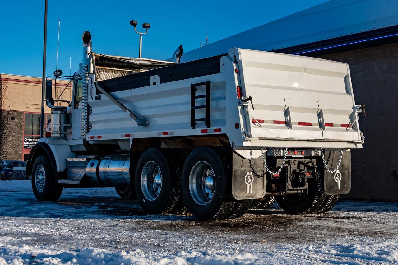 2015 Kenworth T-800 T/A Dump Truck Extended Daycab Red Deer AB