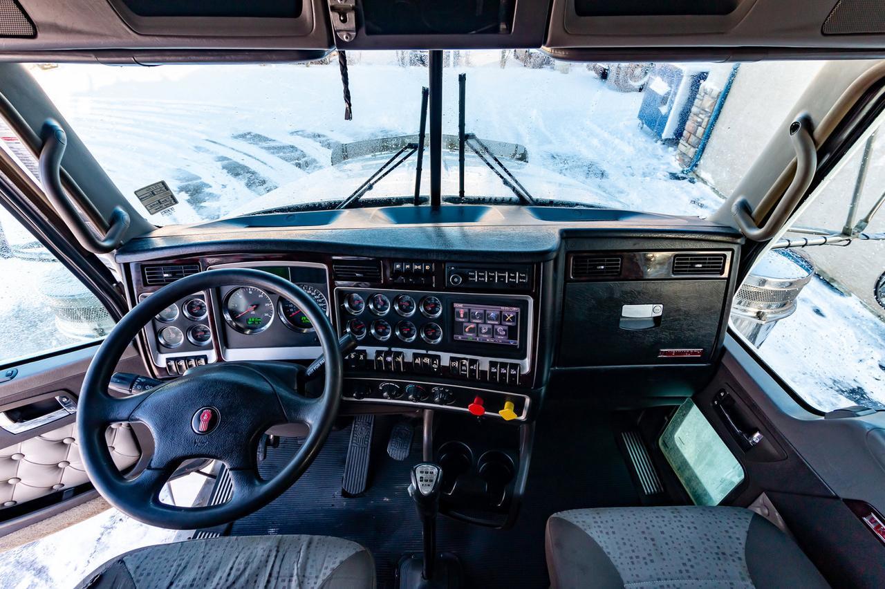 2015 Kenworth T-800 T/A Dump Truck Extended Daycab Red Deer AB