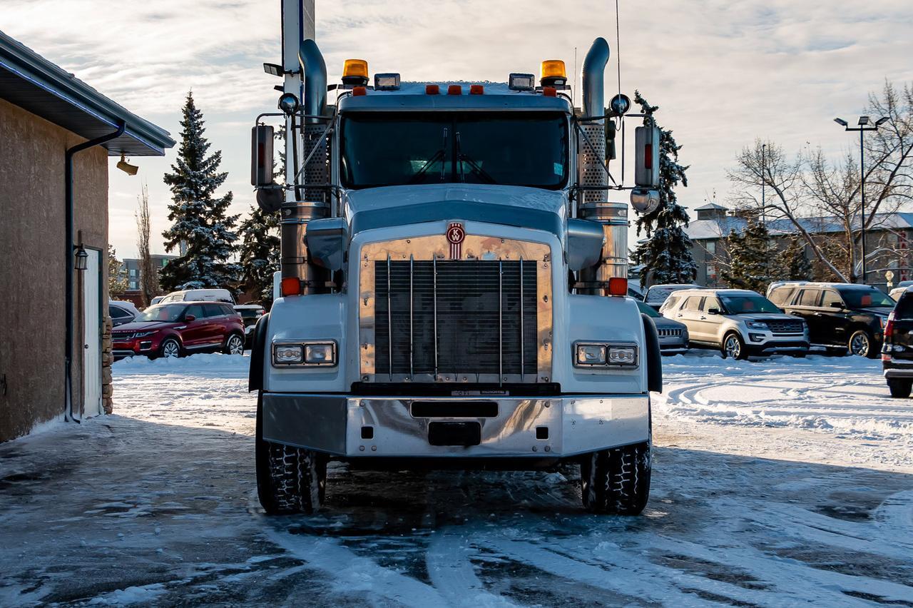 2015 Kenworth T-800 T/A Dump Truck Extended Daycab Red Deer AB