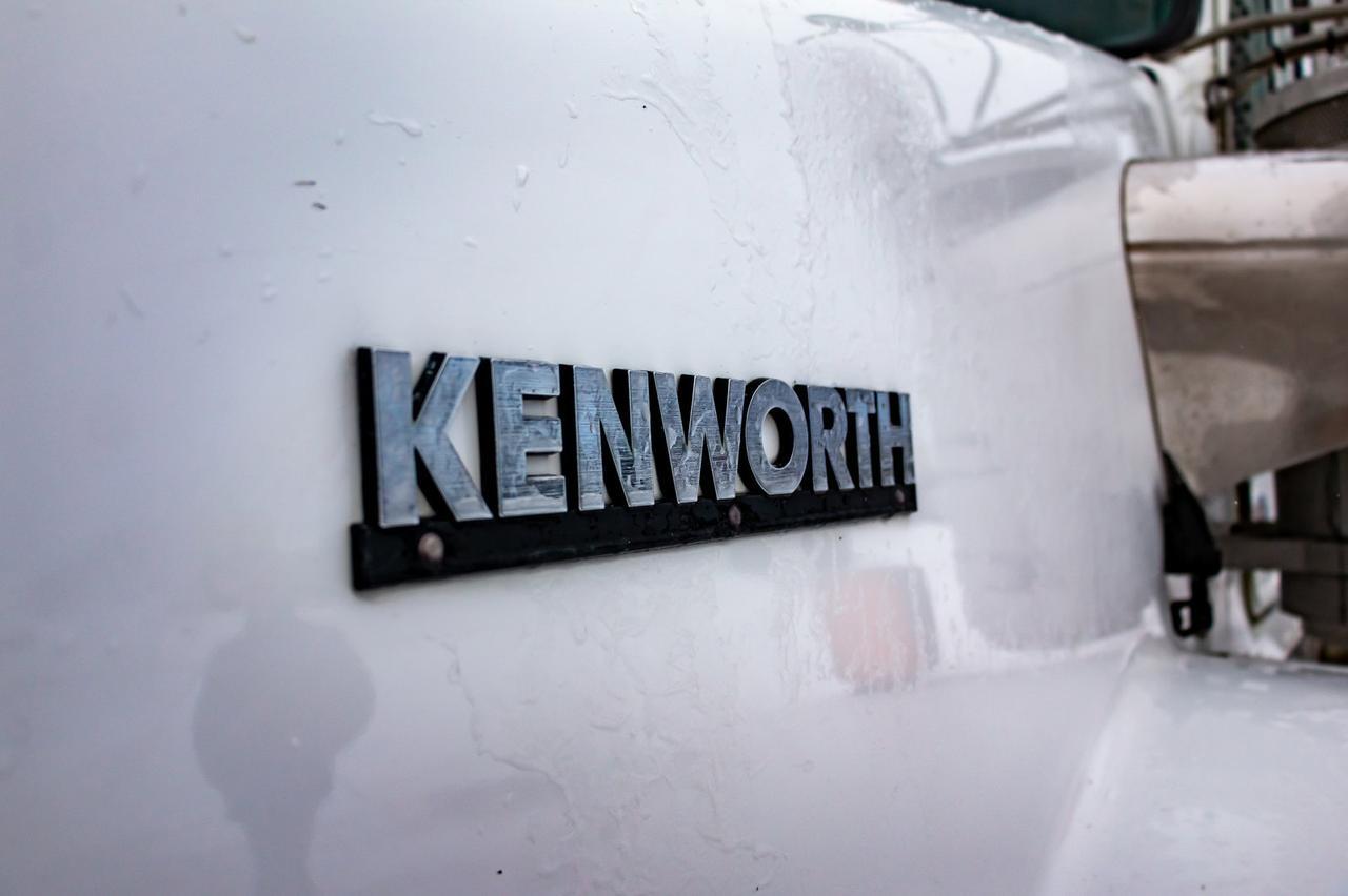 2015 Kenworth T-800 T/A Dump Truck Heavy Spec Red Deer AB