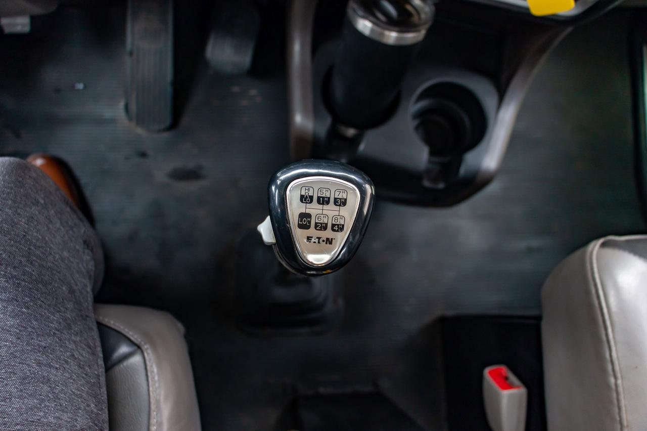 2015 Kenworth T-800 T/A Dump Truck Heavy Spec Red Deer AB