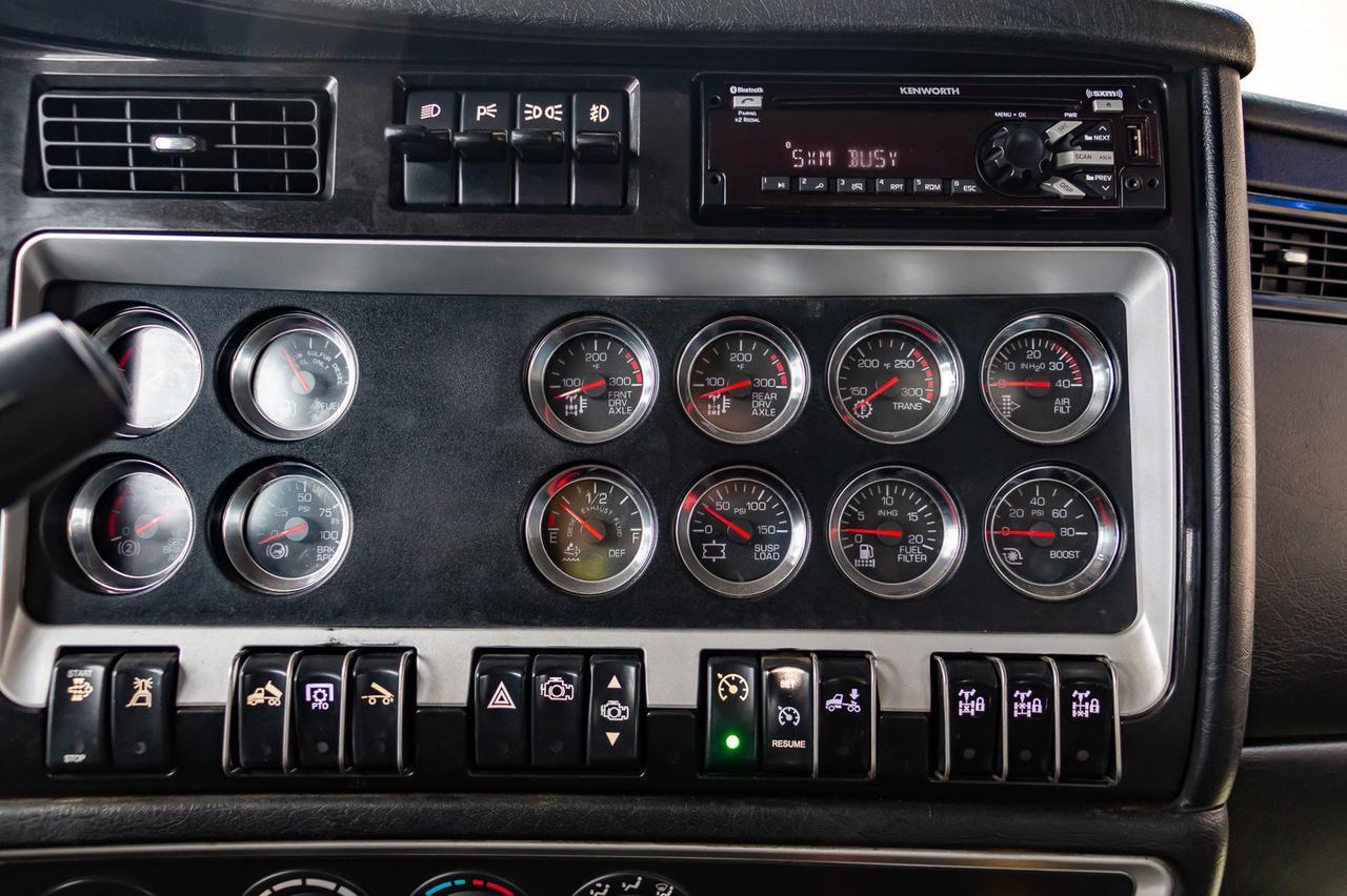 2015 Kenworth T-800 T/A Dump Truck Heavy Spec Red Deer AB