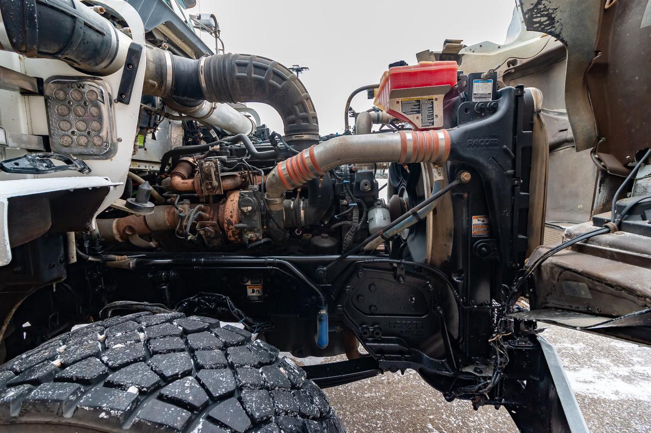 2015 Kenworth T-800 T/A Dump Truck Heavy Spec Red Deer AB