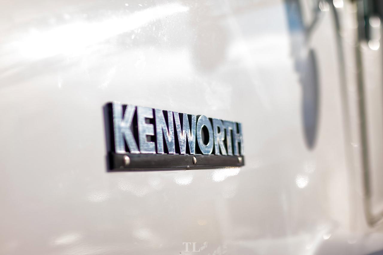 2015 Kenworth T-800 T/A Tractor Sleeper Heavy Spec Red Deer AB