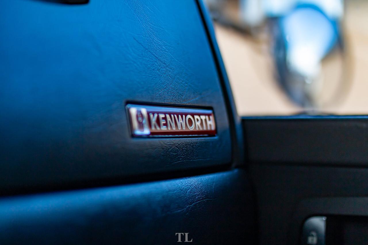 2015 Kenworth T-800 T/A Tractor Sleeper Heavy Spec Red Deer AB