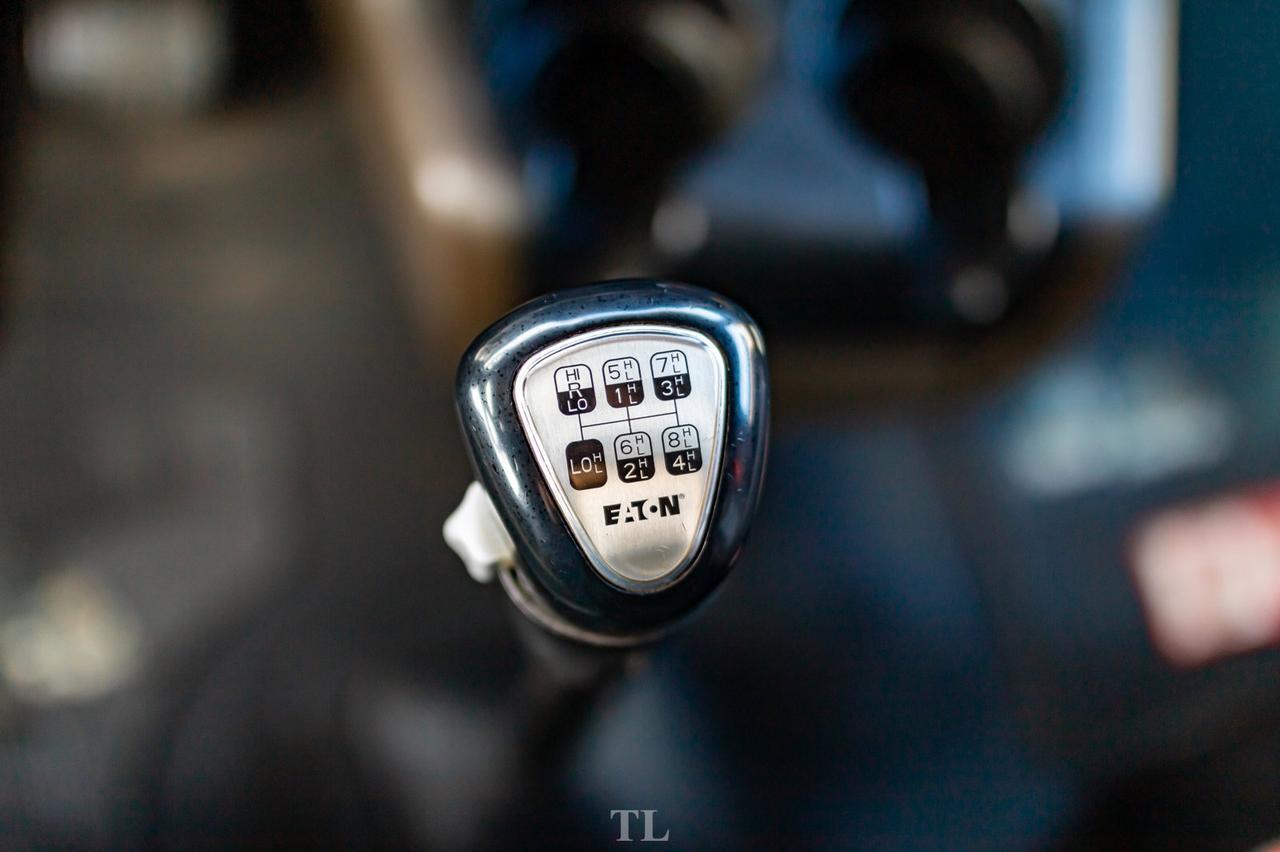 2015 Kenworth T-800 T/A Tractor Sleeper Heavy Spec Red Deer AB