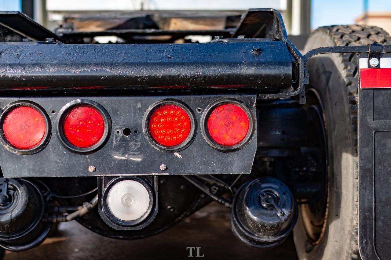 2015 Kenworth T-800 T/A Tractor Sleeper Heavy Spec Red Deer AB