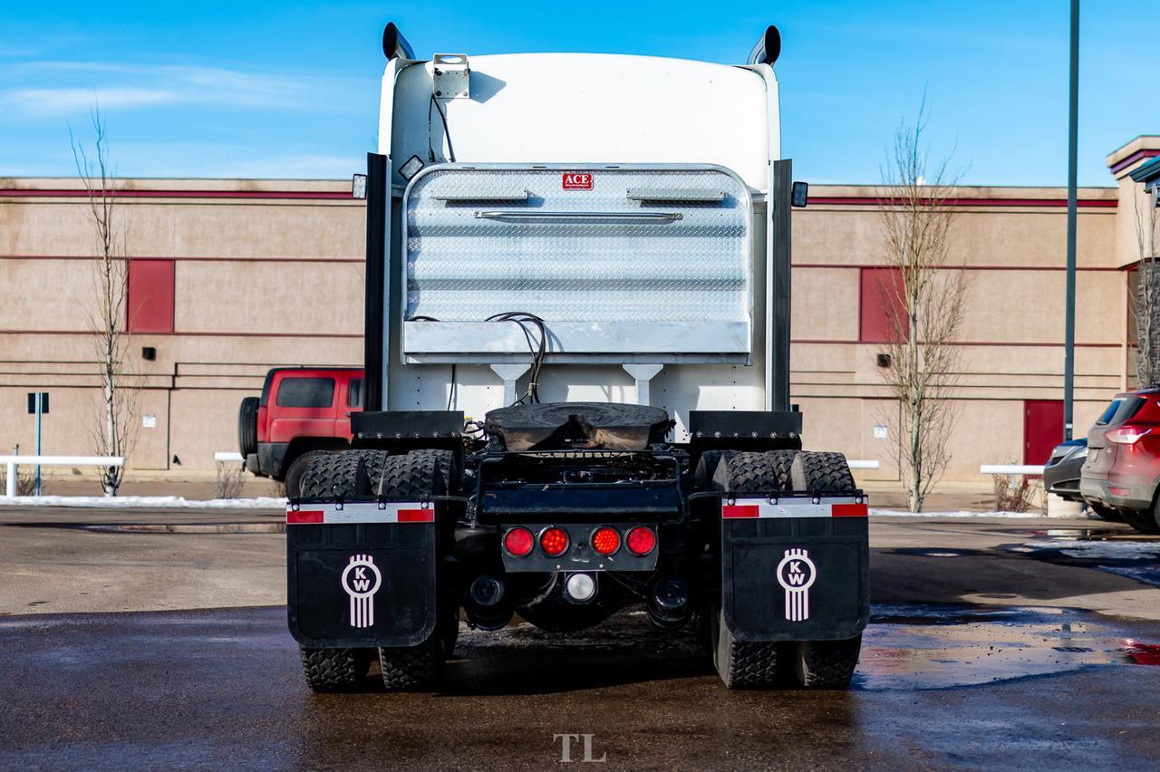 2015 Kenworth T-800 T/A Tractor Sleeper Heavy Spec Red Deer AB